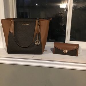 Michael Kors tote and matching wallet